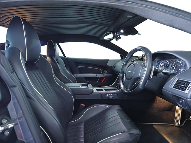 Aston Martin DB9GT
